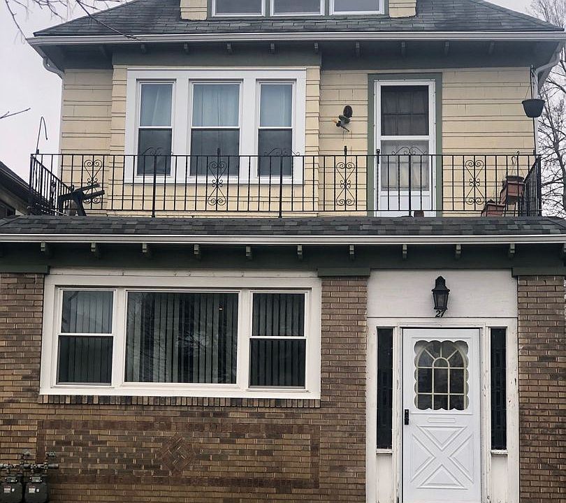1st image of 27 Tacoma Ave