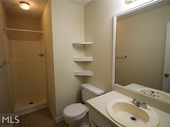 5th image of 814 Farm Creek Rd NE #814