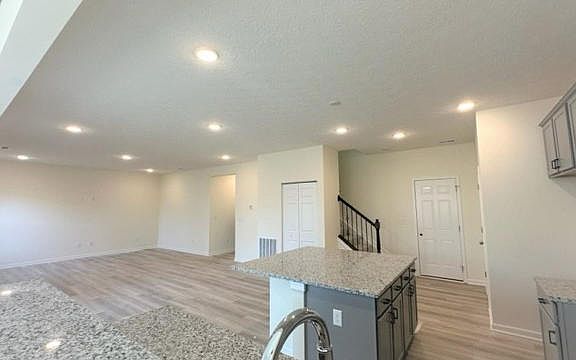2nd image of 3854 Chickasaw Dr