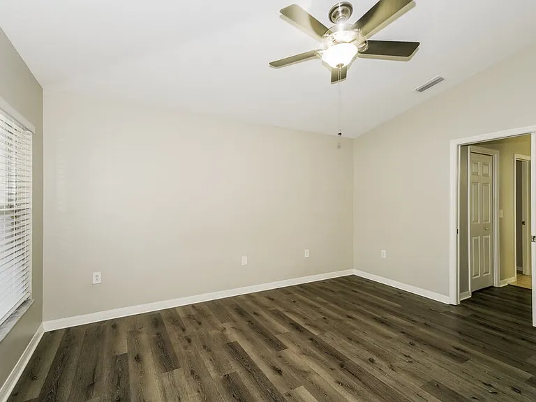 423 Fern Gulley Dr — Photo 10
