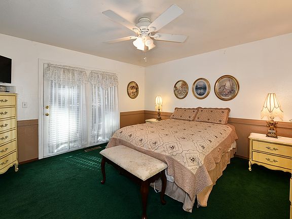 5th image of 2100 Primrose Dr