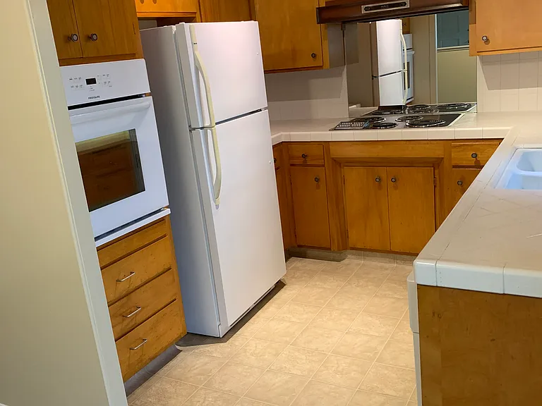 1011 Padre Dr — Photo 15