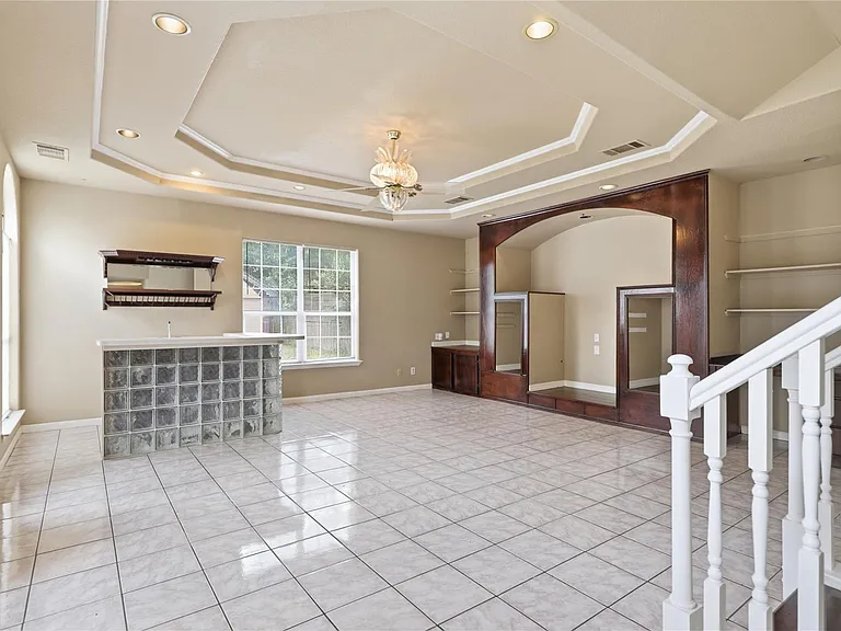 915 Vargas Rd — Photo 12