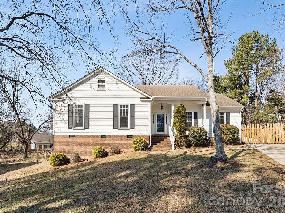 1st image of 9927 Alden Glen Dr