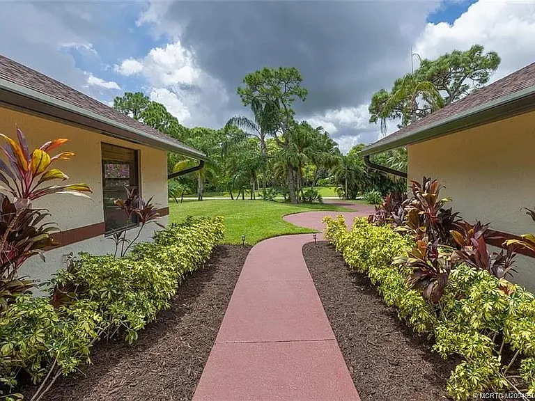 5361 SW Windward Way — Photo 4
