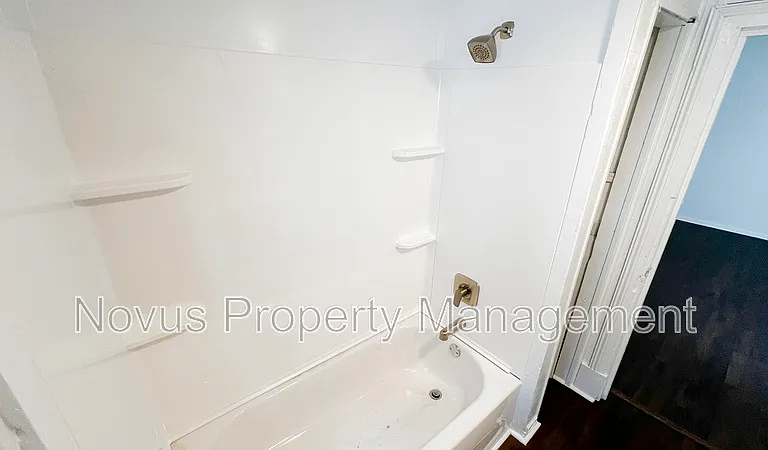 135 W Atlanta St — Photo 10