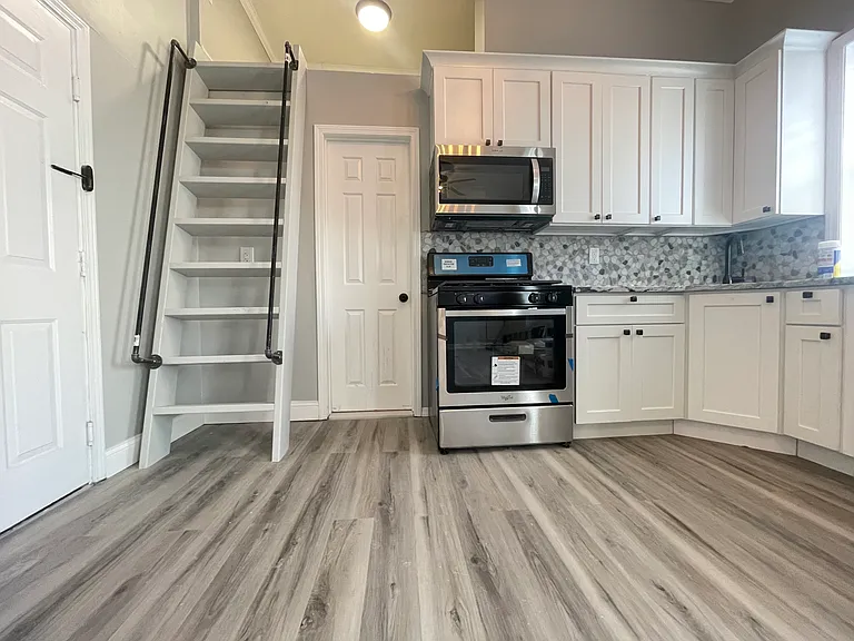 1870 Kennedy Blvd #4E — Photo 2