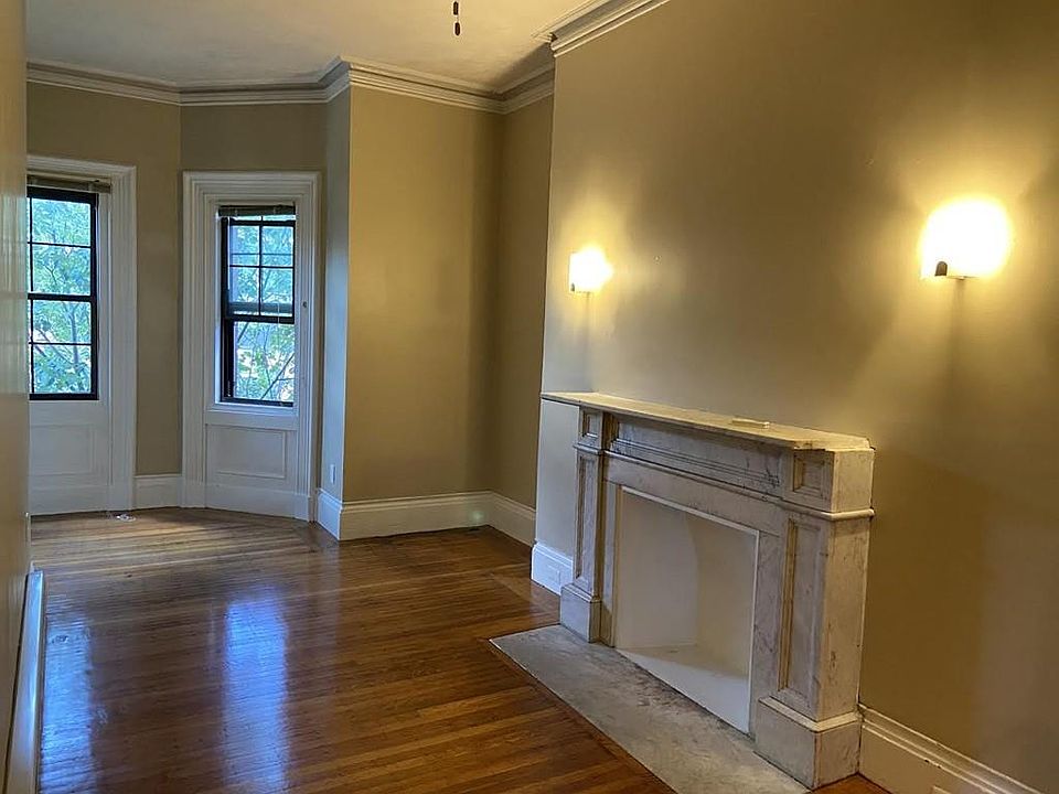 2nd image of 217 Beacon St #4FR