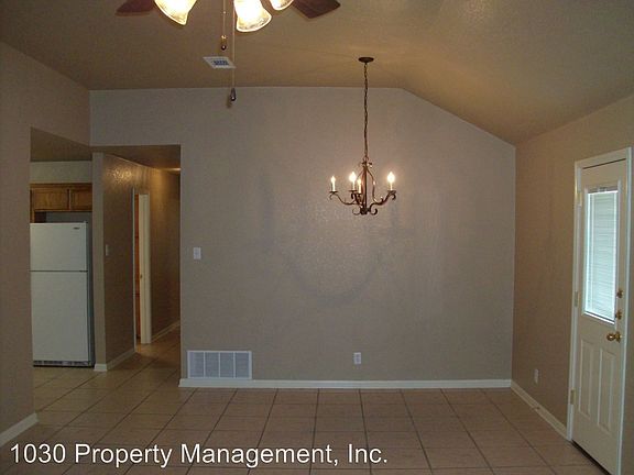 4th image of 5005 Heather Ln APT B