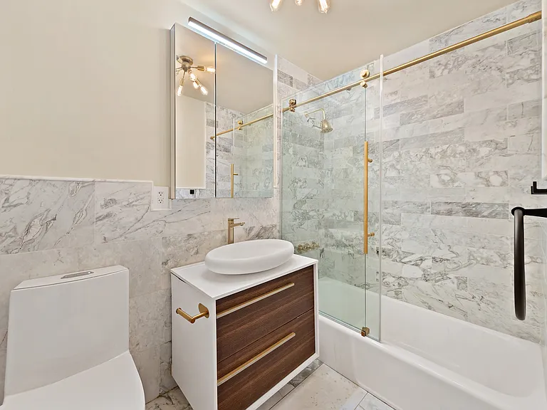 452 W 19th St #4A — Photo 7