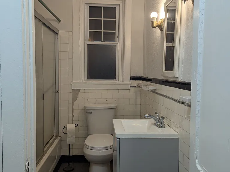 435 Pearl St #2 — Photo 10