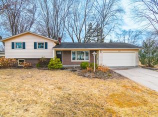 1079 Bethany Pl, Green Bay, WI 54304