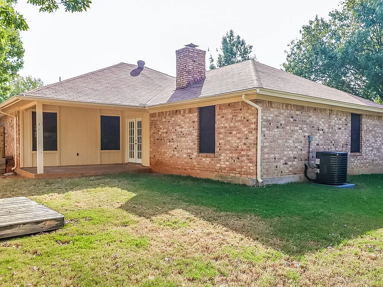 700 Sandy Trl — Photo 14