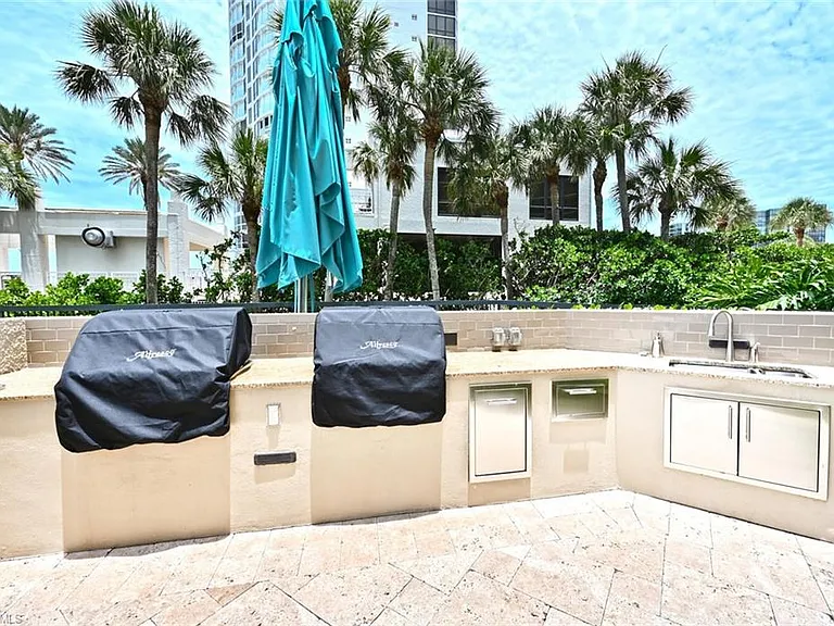 4551 Gulf Shore Blvd N #1001 — Photo 29