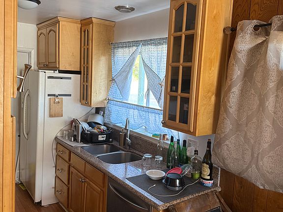 3rd image of 939 S 55th St #1
