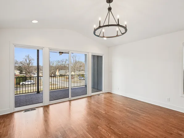 3 W 77th St, Kansas City, MO 64114