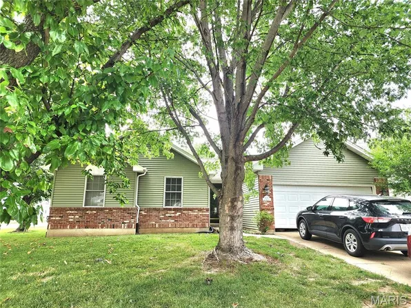 1236 Saint Matthew Ave, O'Fallon, MO 63366