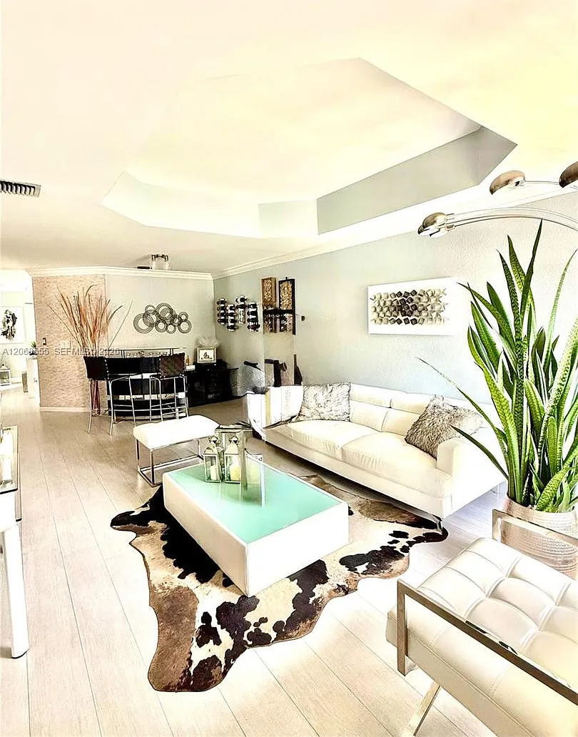 5042 NW 5042 Nw 114 Court 5042, Doral, FL 33178 - 3529 — Photo 4