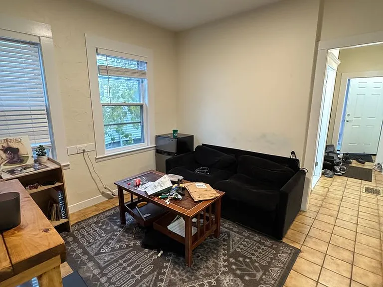 8 Sawyer Ter #9 — Photo 3