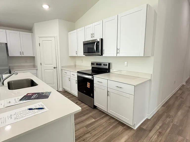 5480 San Pietro Dr — Photo 3