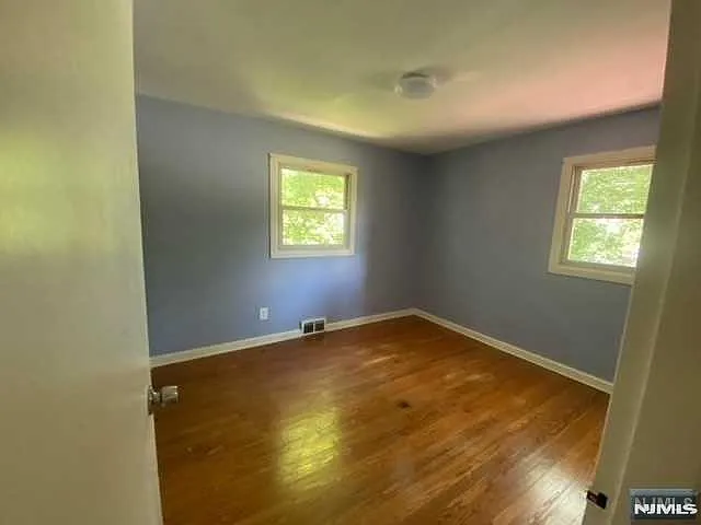 1398 River Rd — Photo 8