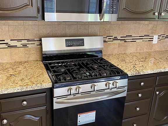 5th image of 653 E Avenue J9