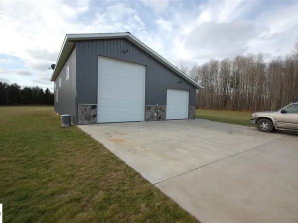 3380 Bella Ln #20, West Branch, MI 48661