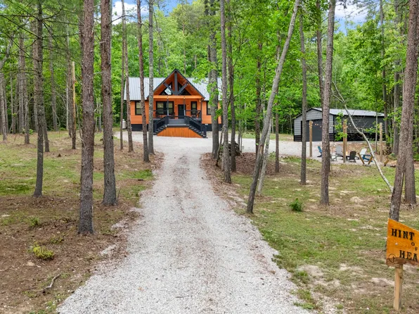 47 Wolfe Lake Spur Rd, Campton, KY 41301