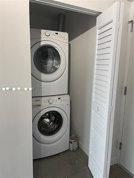 Studio, 446 sqft, $2,300 — Photo 3