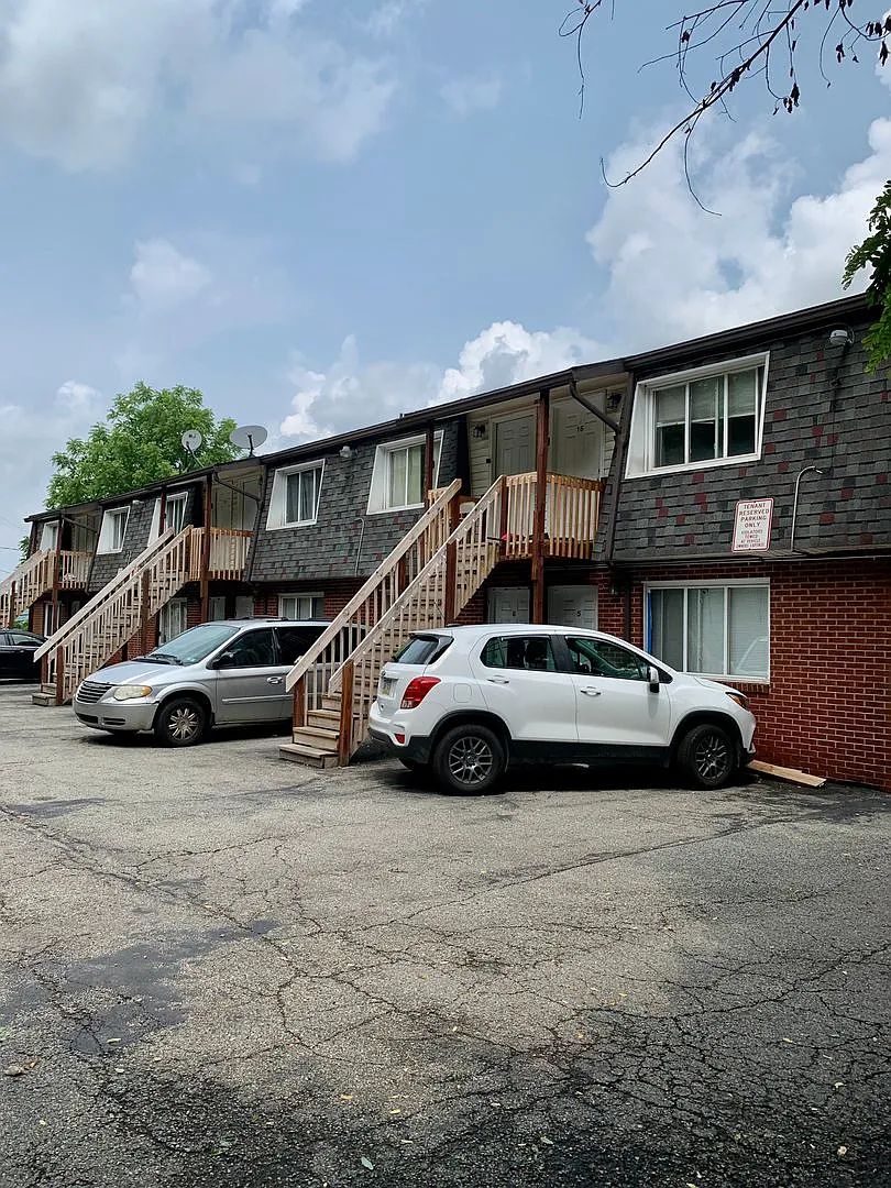 1100 Oneil Blvd APT 9 photo 1