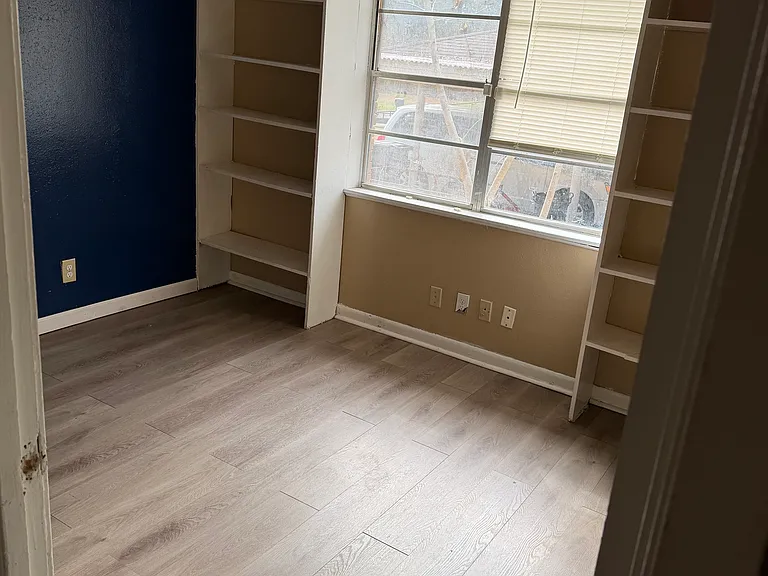 8950 Acacia Ln — Photo 13