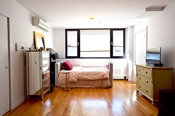 Rented by Compass | media 10