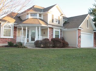 417 SE Youngston Ln, Lees Summit, MO 64063
