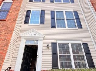 42799 Sykes Ter, Chantilly, VA