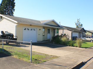 2333 L St, Springfield, OR 97477