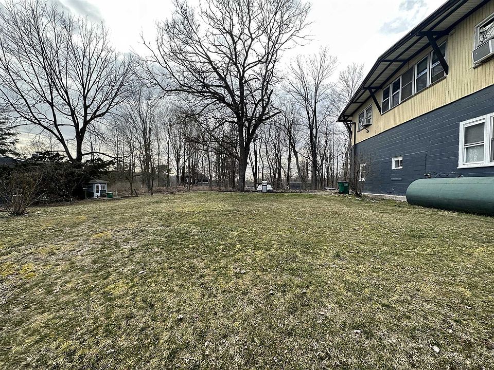 4 Brewster Ln, Pleasant Valley, NY 12569 Zillow