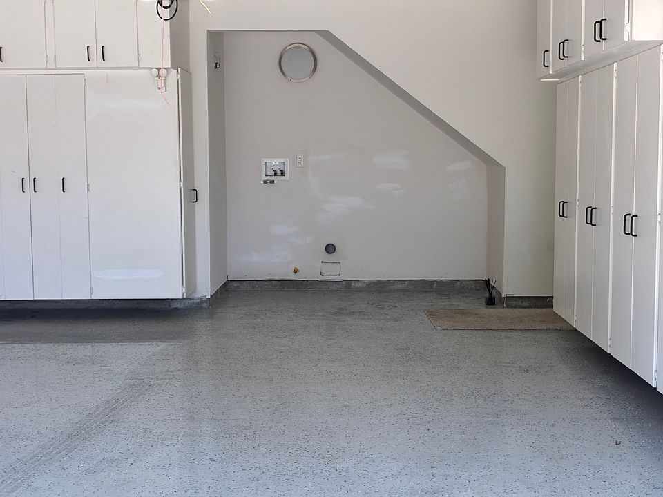 1st image of 2040 Freesia Ave