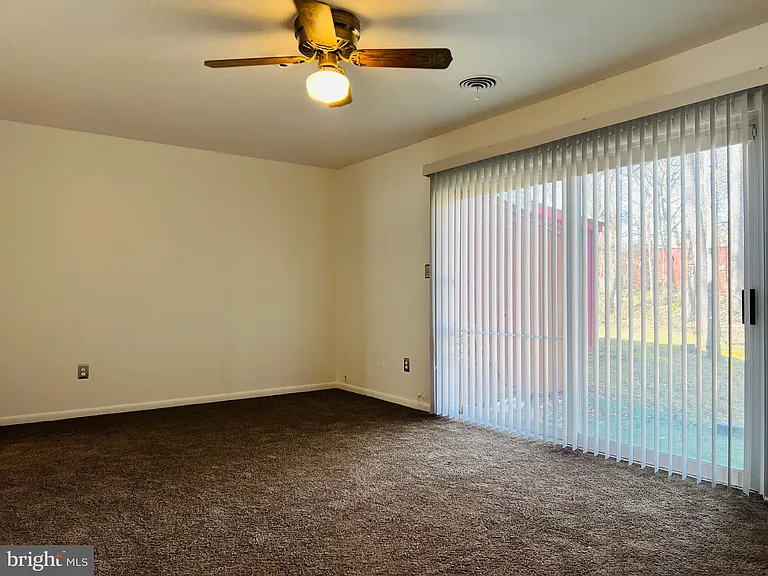 8613 Seasons Way #67B — Photo 6