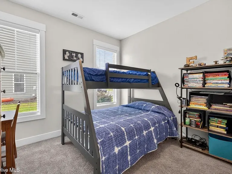 2024 Blue Spruce Dr — Photo 17