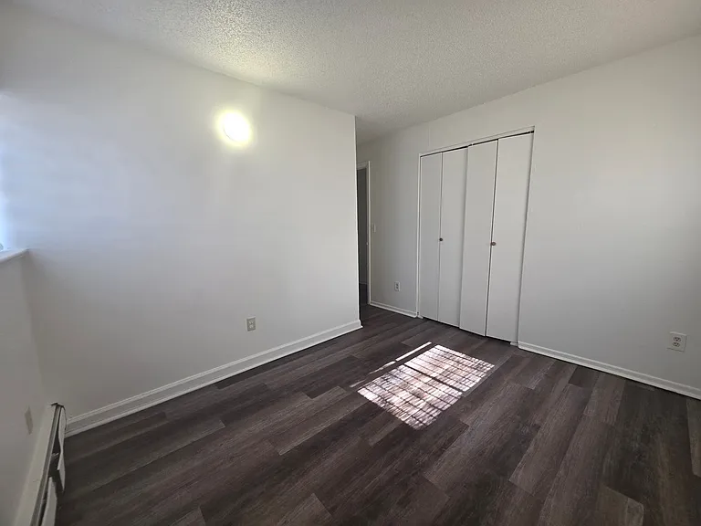 2210 S Dexter St — Photo 9