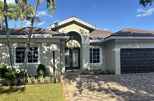 13941 SW 136th Pl Photo 1