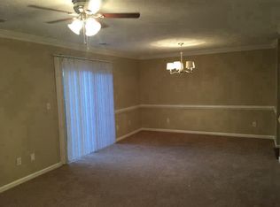 2457 Old Greenbrier Rd #2457, Chesapeake, VA 23325