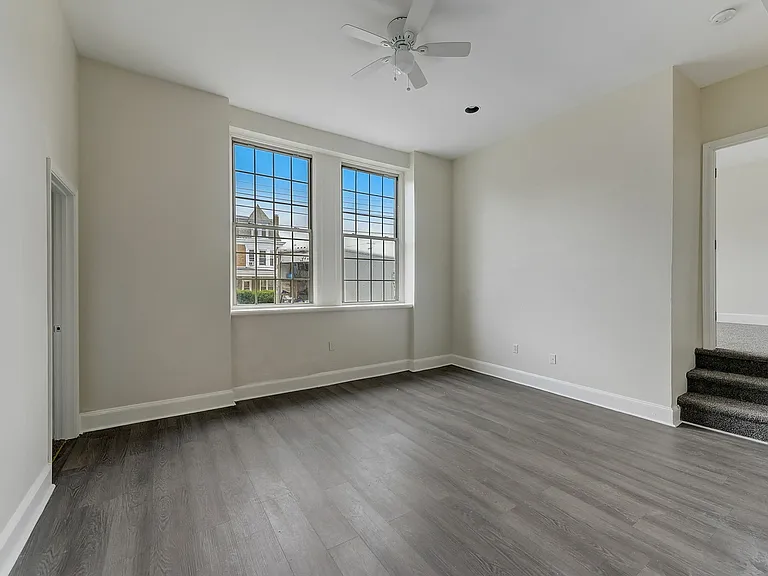 Franklin Manor Apartments — Photo 15
