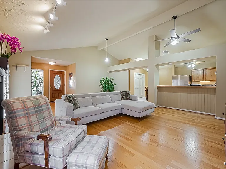 3318 Beech Point Dr — Photo 9