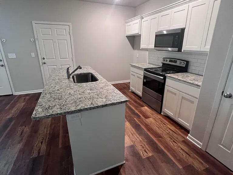 2716 Ginger Ct — Photo 9