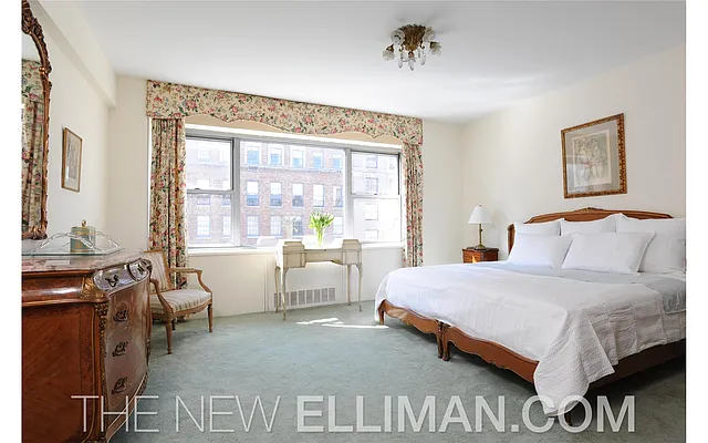 Sold by Douglas Elliman | media 14