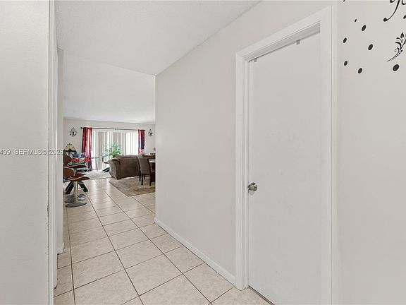 3rd image of 213 NW 60th Ave