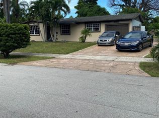 19931 SW 92nd Ave, Cutler Bay, FL 33157