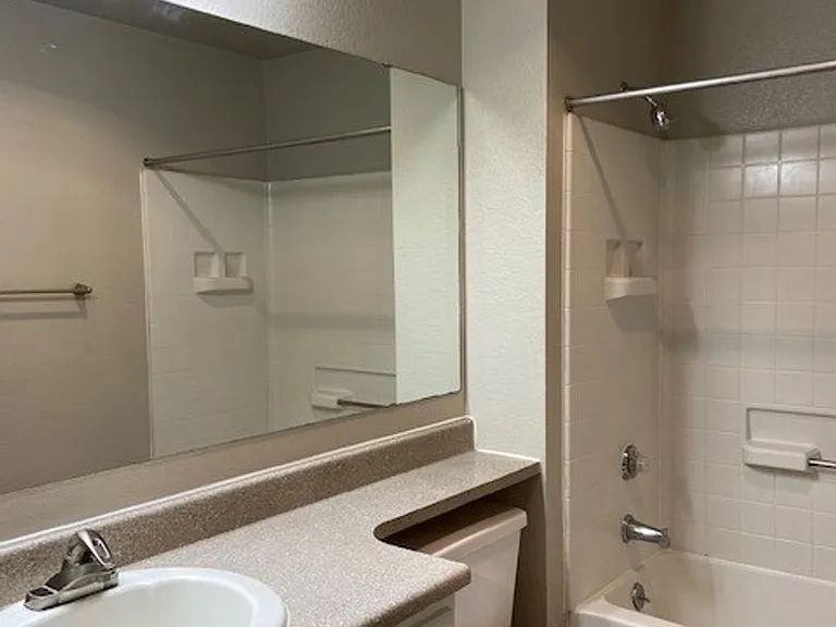 Signature Apartments — Photo 49