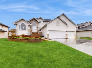 3900 94th Ave N, Brooklyn Park, MN 55443